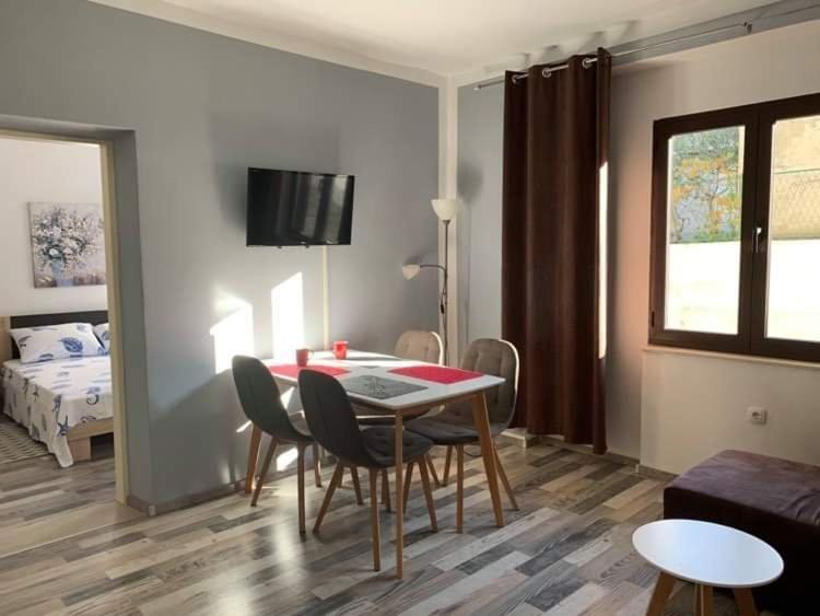 Fresh Apartments Dar Orlic Trogir Ngoại thất bức ảnh