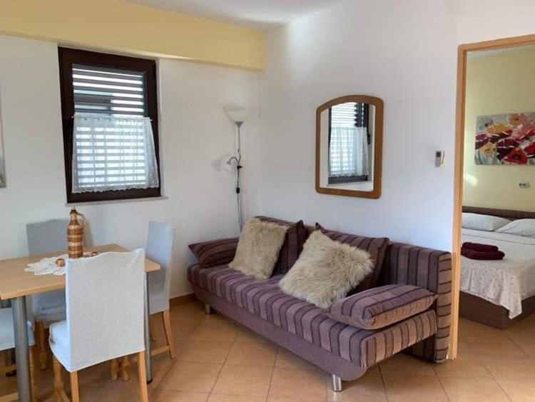 Fresh Apartments Dar Orlic Trogir Ngoại thất bức ảnh