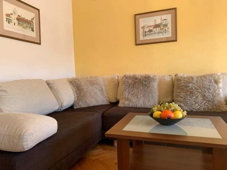 Fresh Apartments Dar Orlic Trogir Ngoại thất bức ảnh